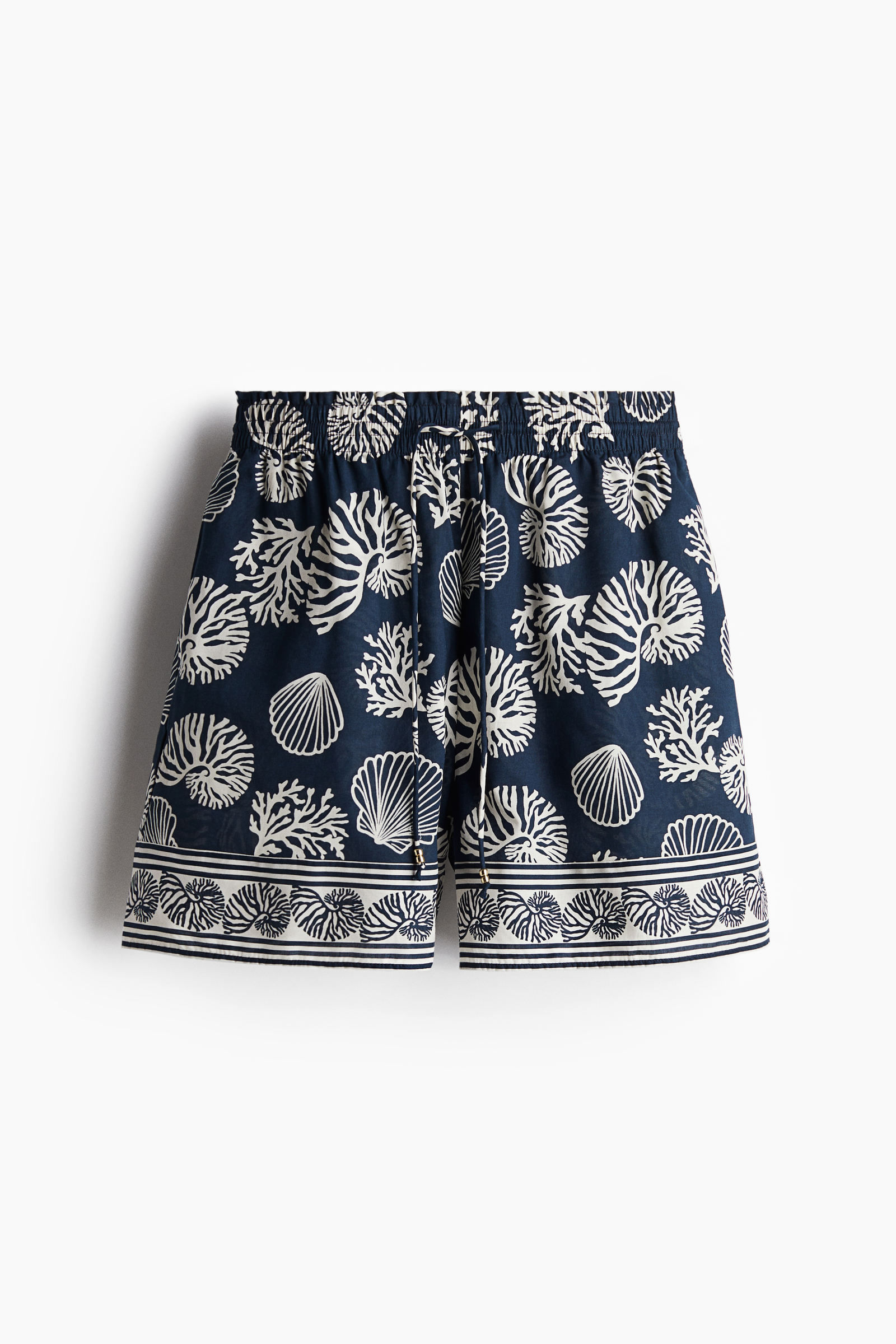 Shorts estampado con cordón de ajuste a $6.495